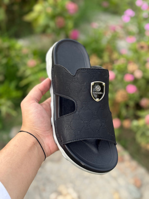 PURE BLACK SLIPPER